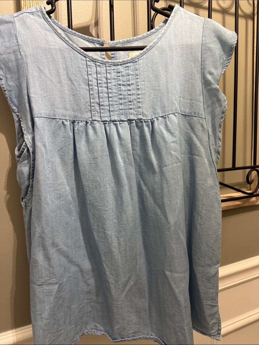 LOFT Light Blue Cap-Sleeve Pintuck Tank Top m Ann Taylor Lyocell linen